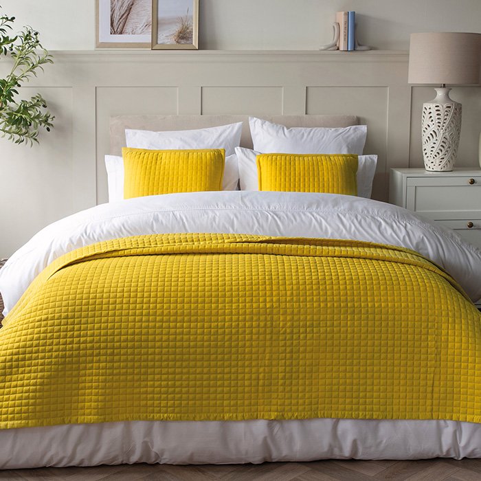 /images/pages/2867-Crompton Saffron Throw - Copy 1.jpg